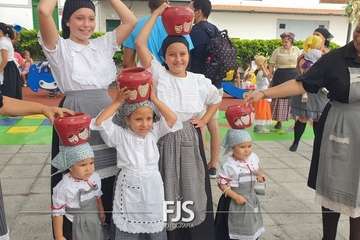  La chiquillería se purifica contra la pandemia en Lomo Magullo/Francisco Javier Santana.